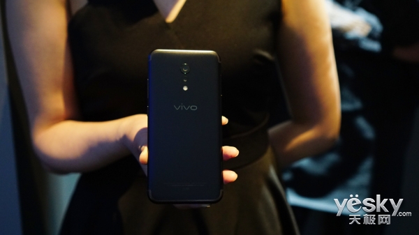 维密超模都说好!磨砂黑vivo Xplay6至美图赏